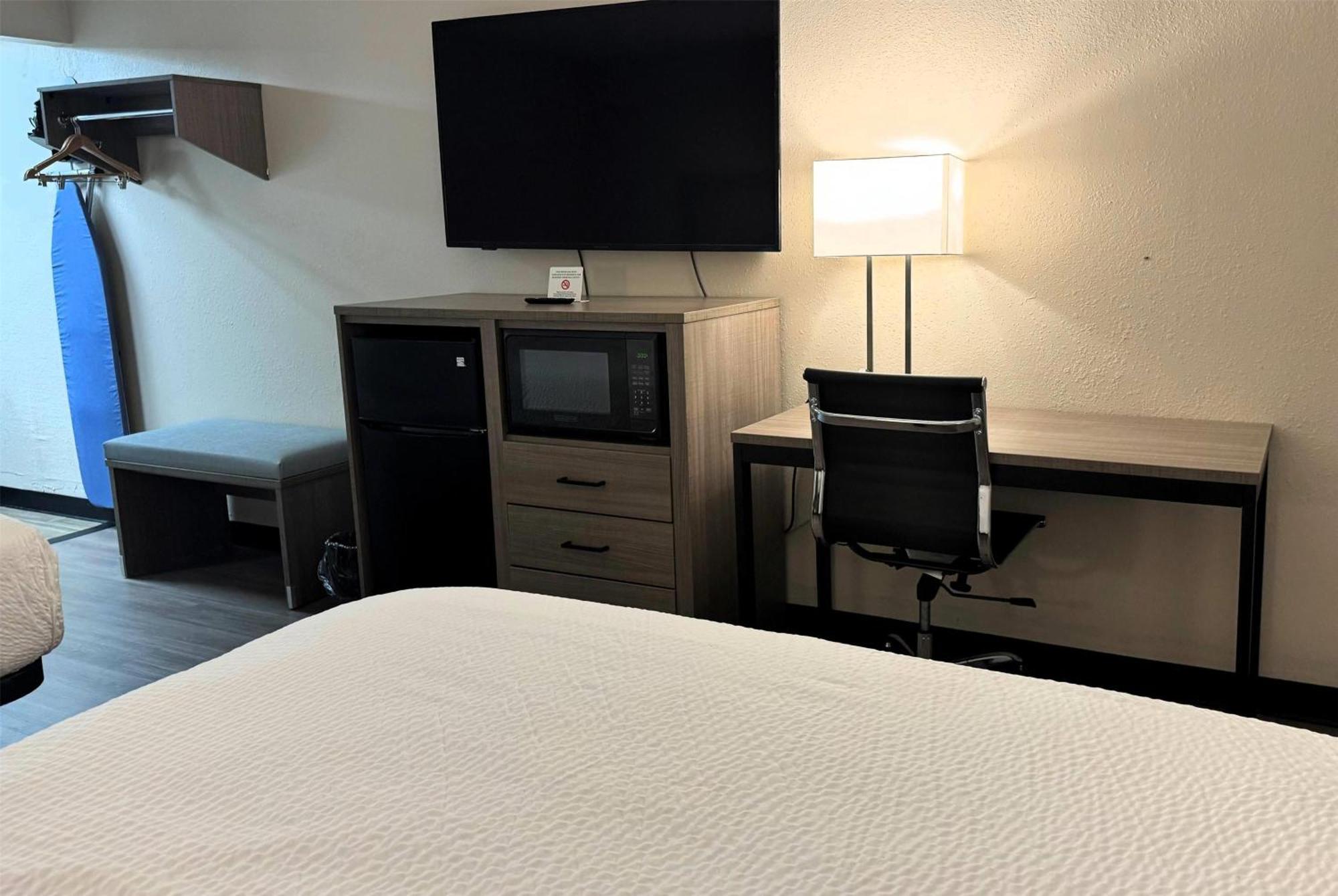 Baymont By Wyndham Corpus Christi Airport Hotel Exterior photo